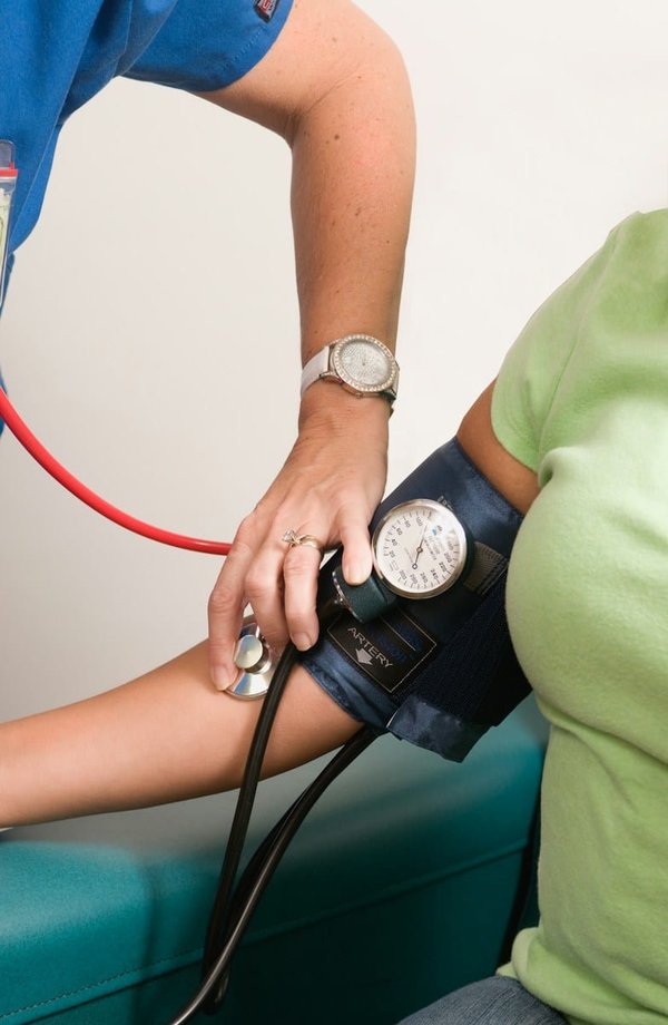 What are natural ways to lower blood pressure?